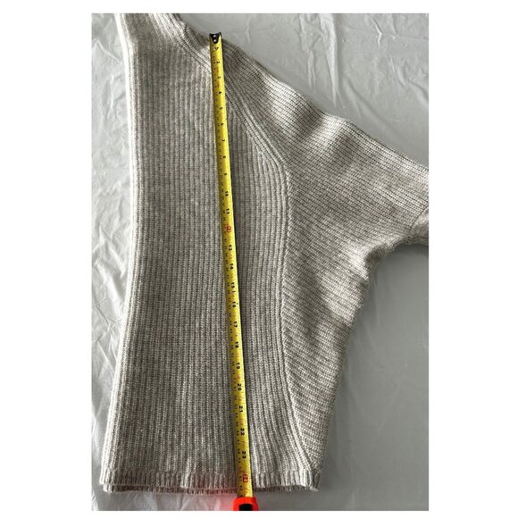 Club Monaco Light Grey Turtleneck Cashmere Sweater Sz M - Picture 4 of 7